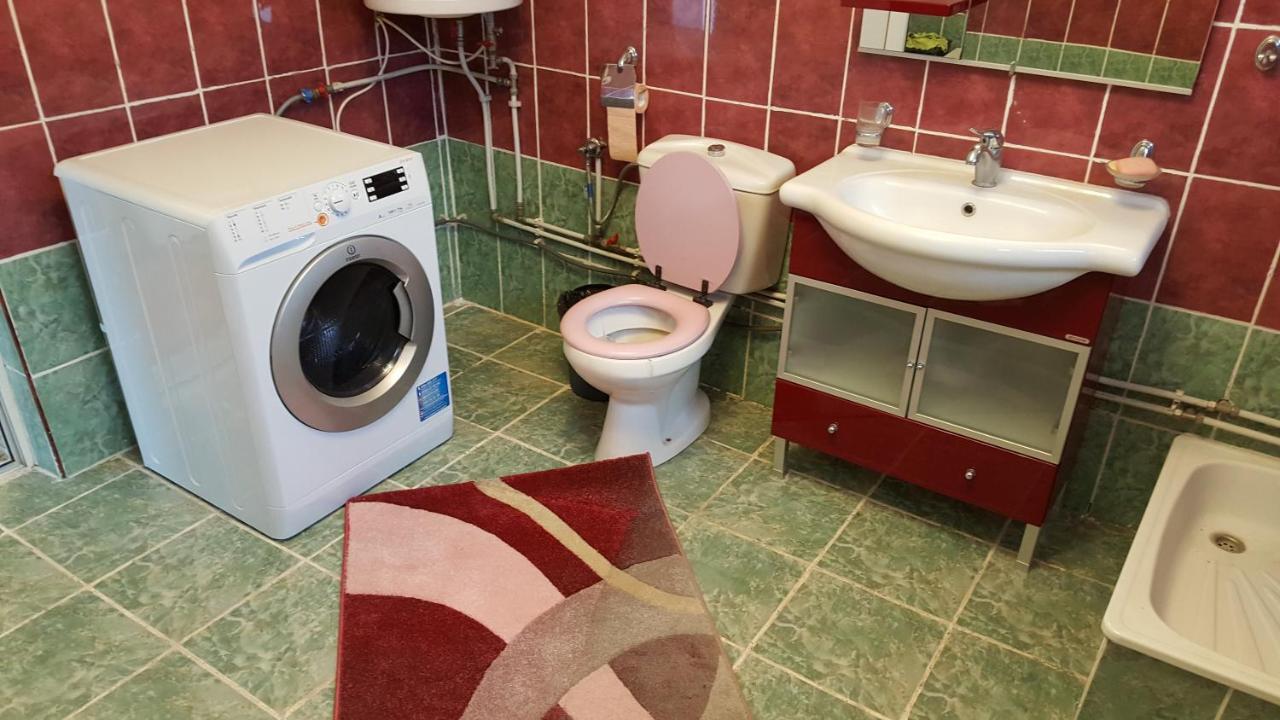 Casele Lena Bed and Breakfast Aldesti  Esterno foto