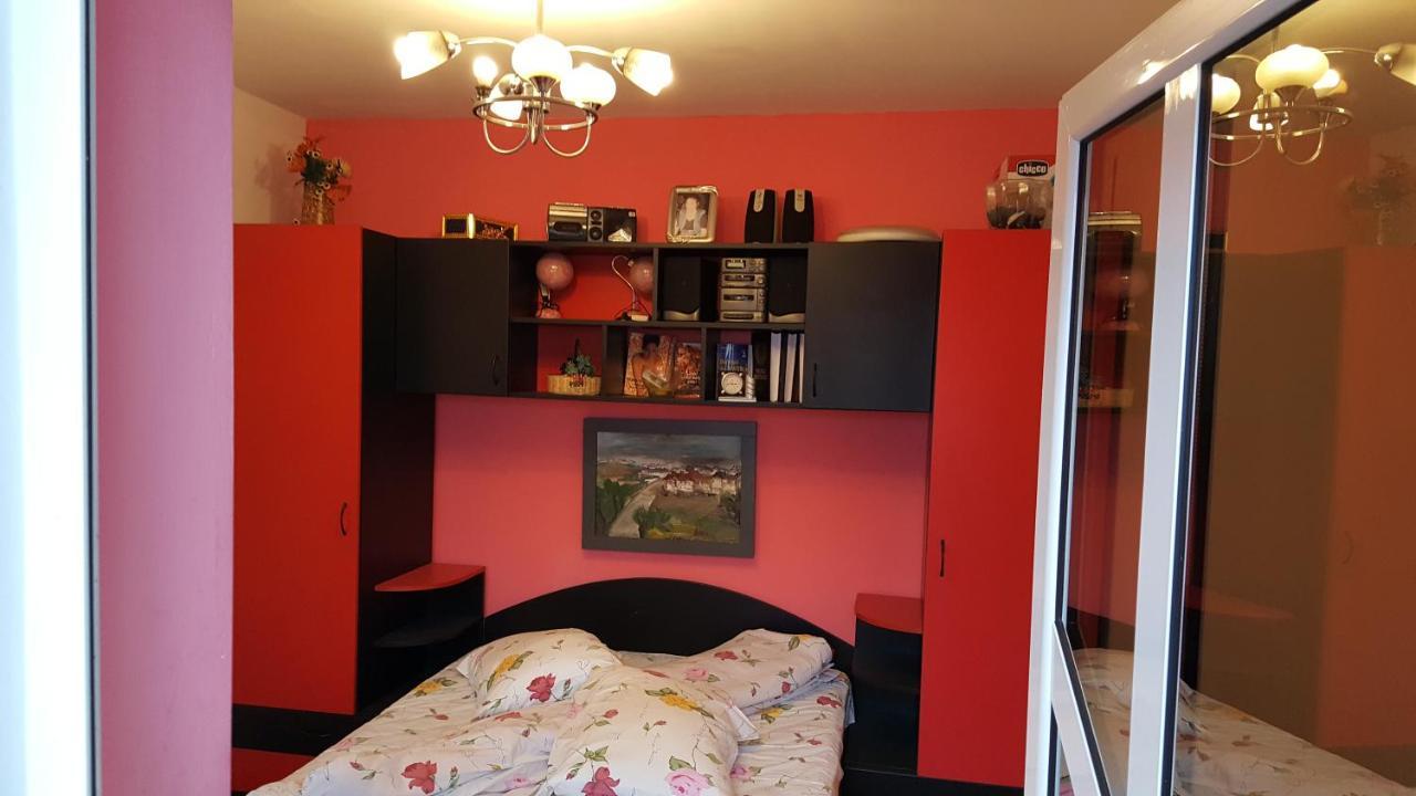 Casele Lena Bed and Breakfast Aldesti  Esterno foto