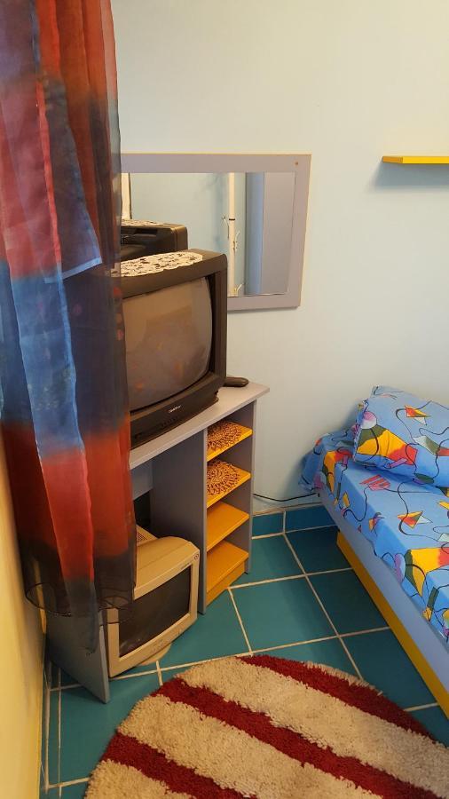 Casele Lena Bed and Breakfast Aldesti  Esterno foto